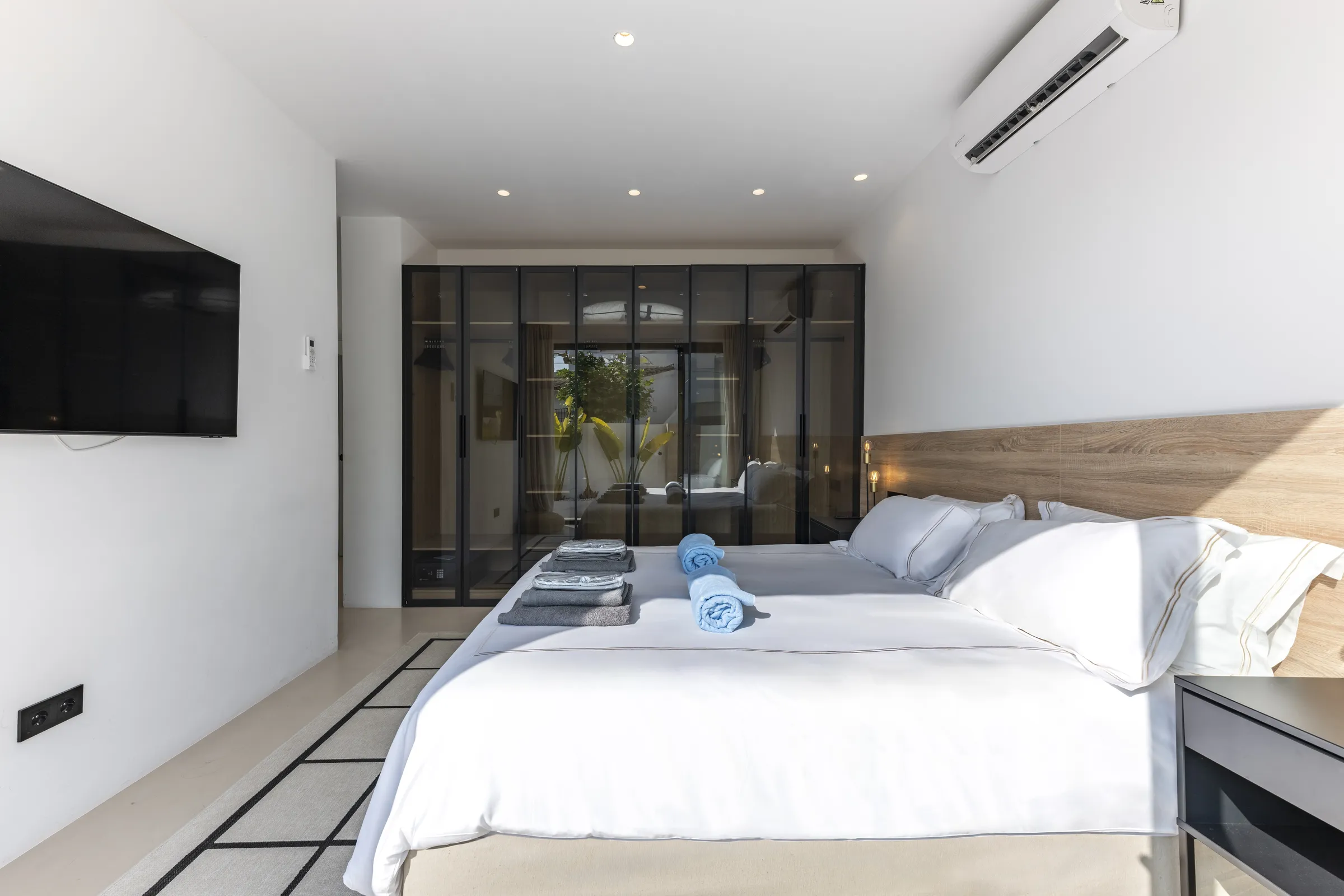 Room 1
